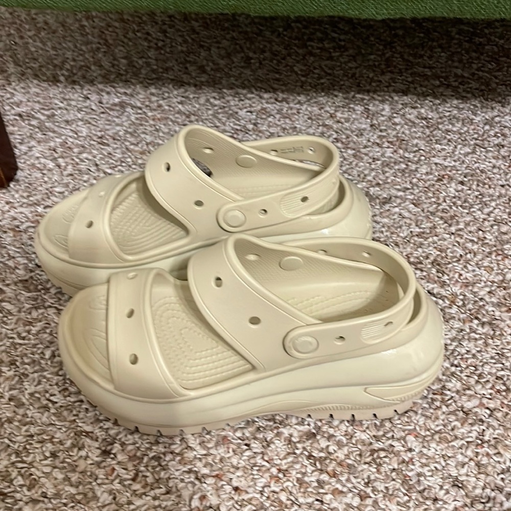 Crocs mega crush sandal